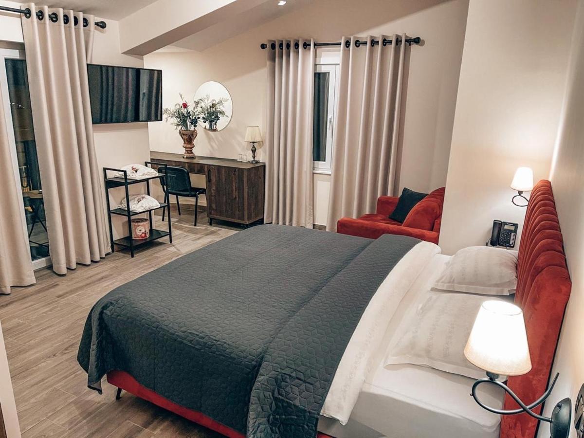 Venis Hotel Tirana Extérieur photo