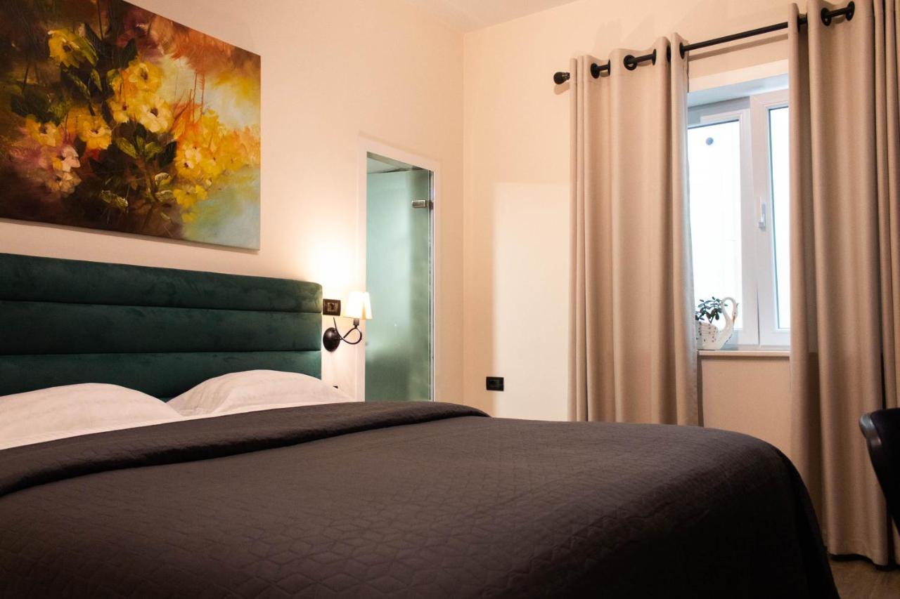 Venis Hotel Tirana Extérieur photo
