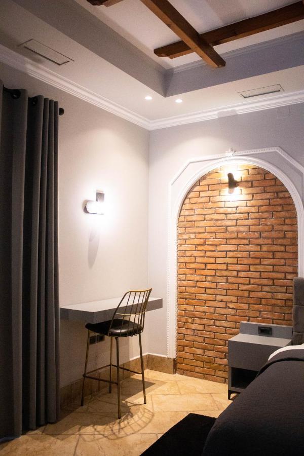 Venis Hotel Tirana Extérieur photo