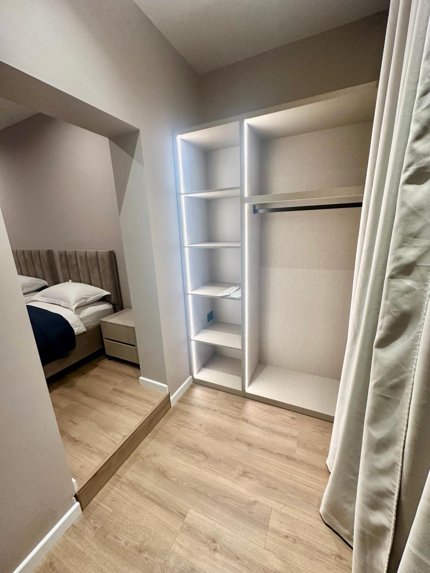 Venis Hotel Tirana Extérieur photo