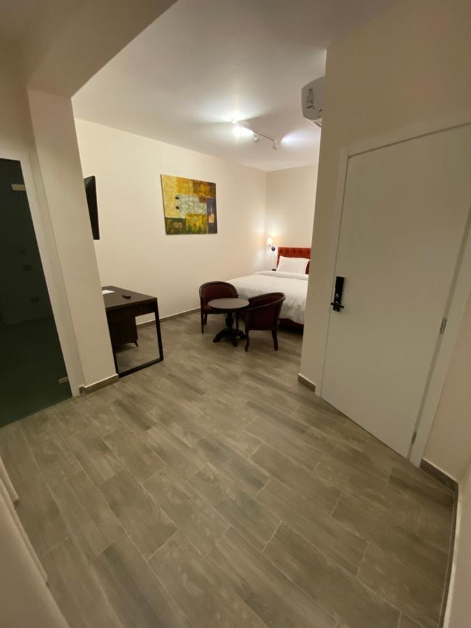 Venis Hotel Tirana Extérieur photo